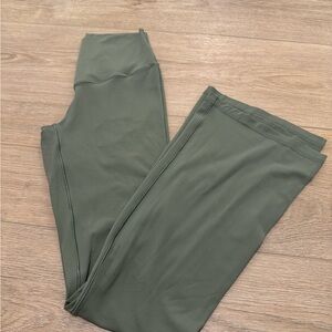 Aerie - Offline Real Me Extra Flare Sage Green Leggings (Short)